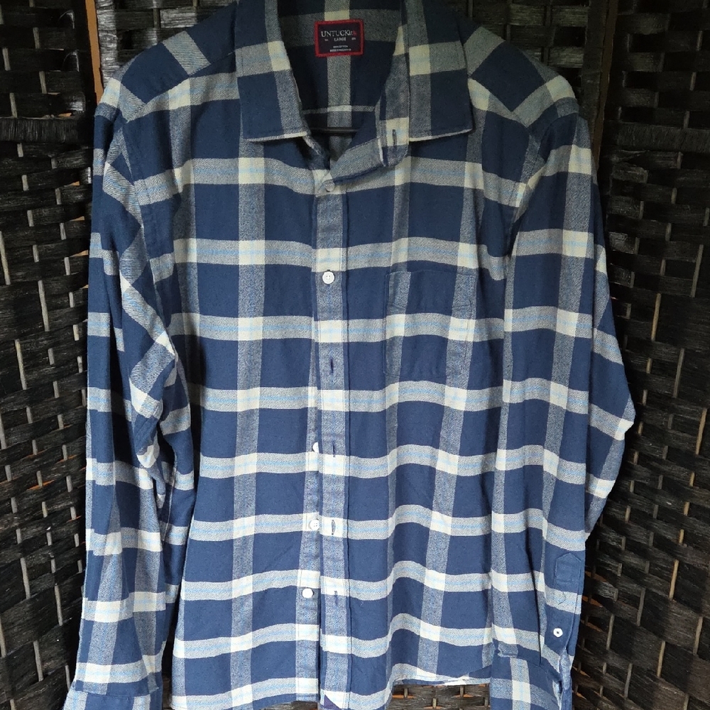 UNTUCKit Blue and Grey Casual Button Down Shirt Large